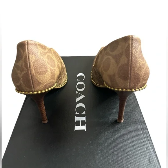 COACH Samantha Pump Point Toe 3.25” Heel signature logo bead chain size 5.5 - Picture 13 of 15